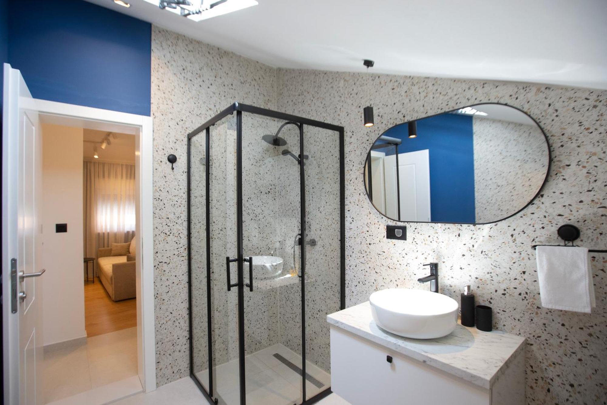Regent Blue Apartments - Free Private Parking โมสตาร์ ภายนอก รูปภาพ