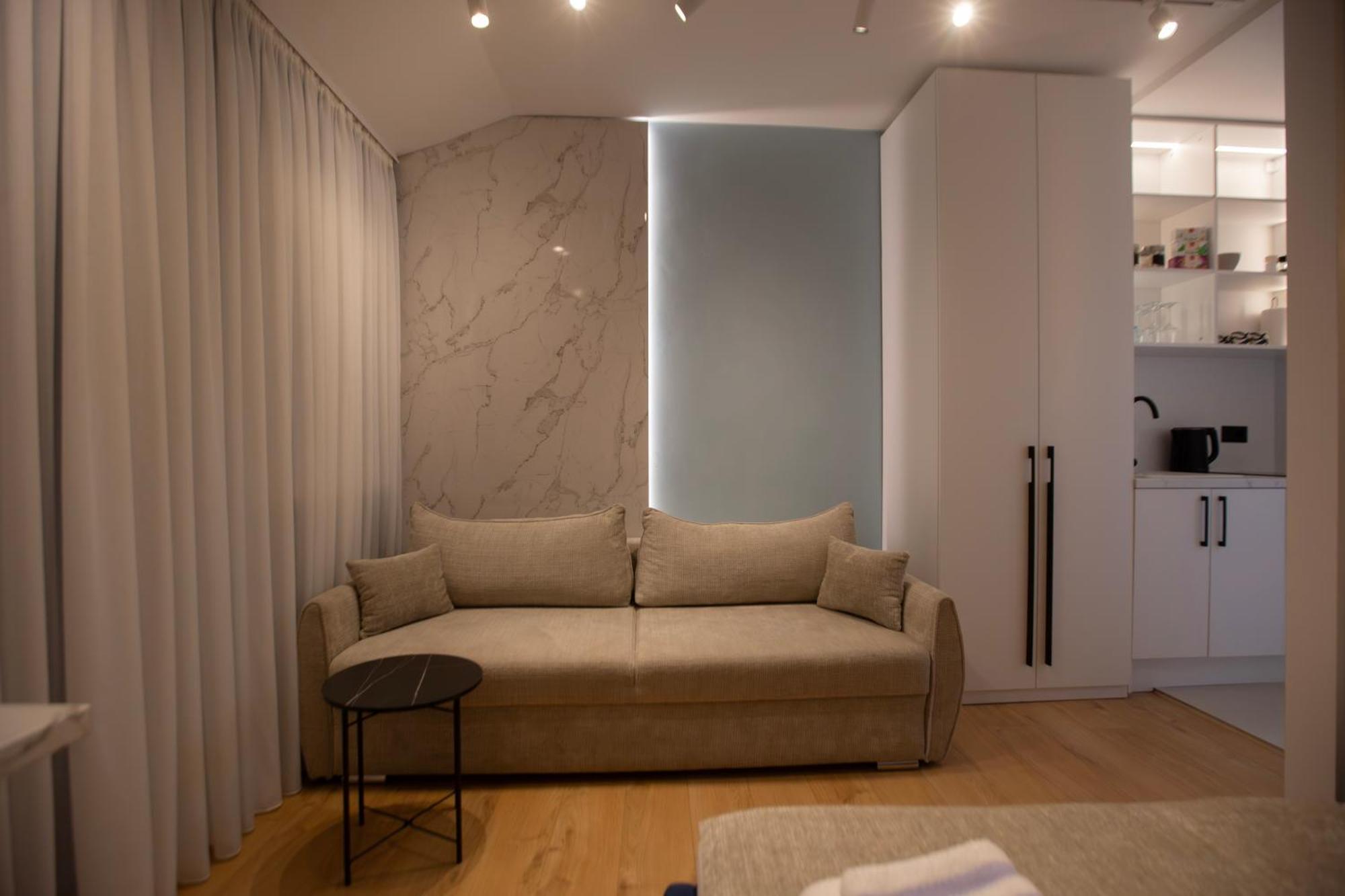 Regent Blue Apartments - Free Private Parking โมสตาร์ ภายนอก รูปภาพ