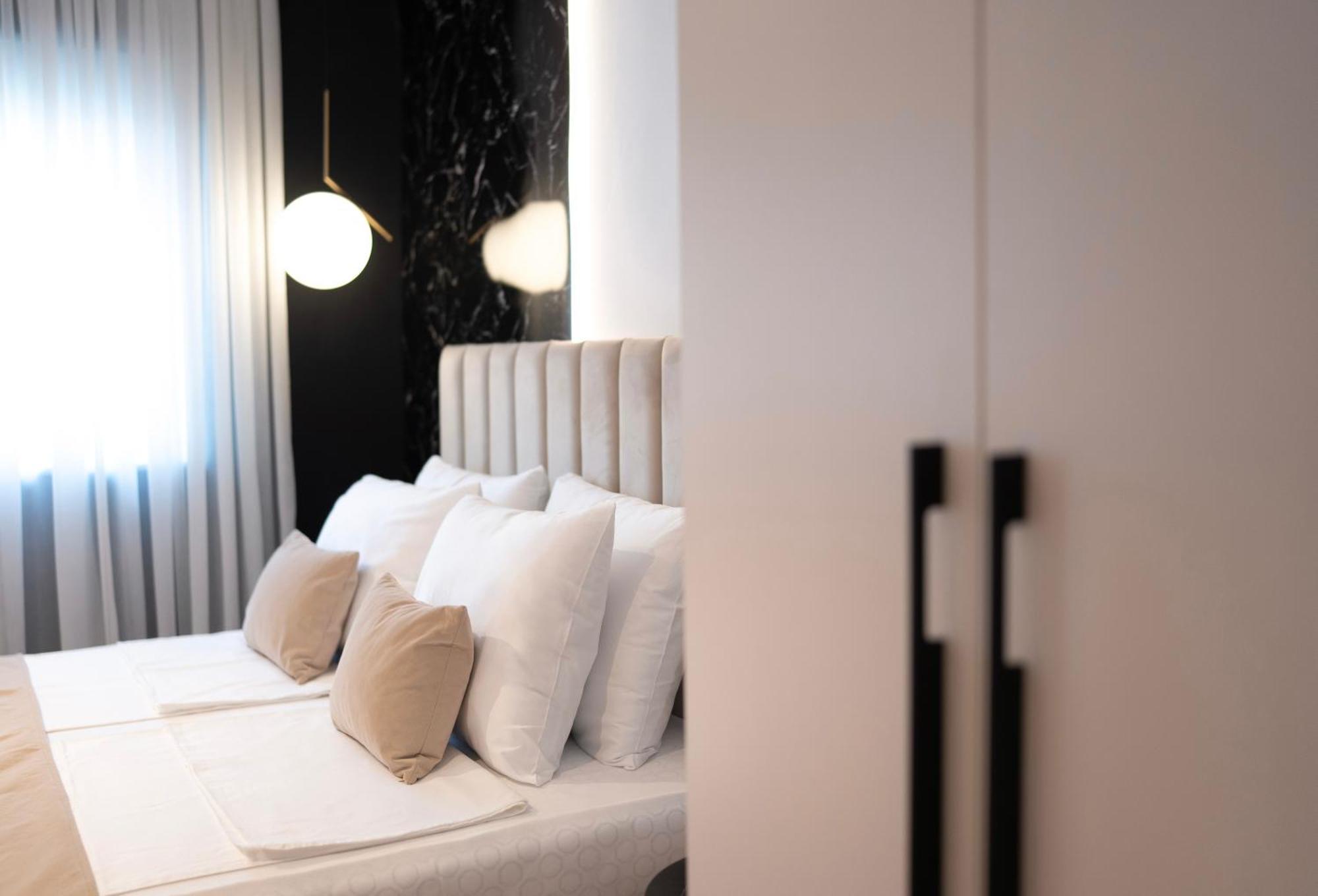 Regent Blue Apartments - Free Private Parking โมสตาร์ ภายนอก รูปภาพ