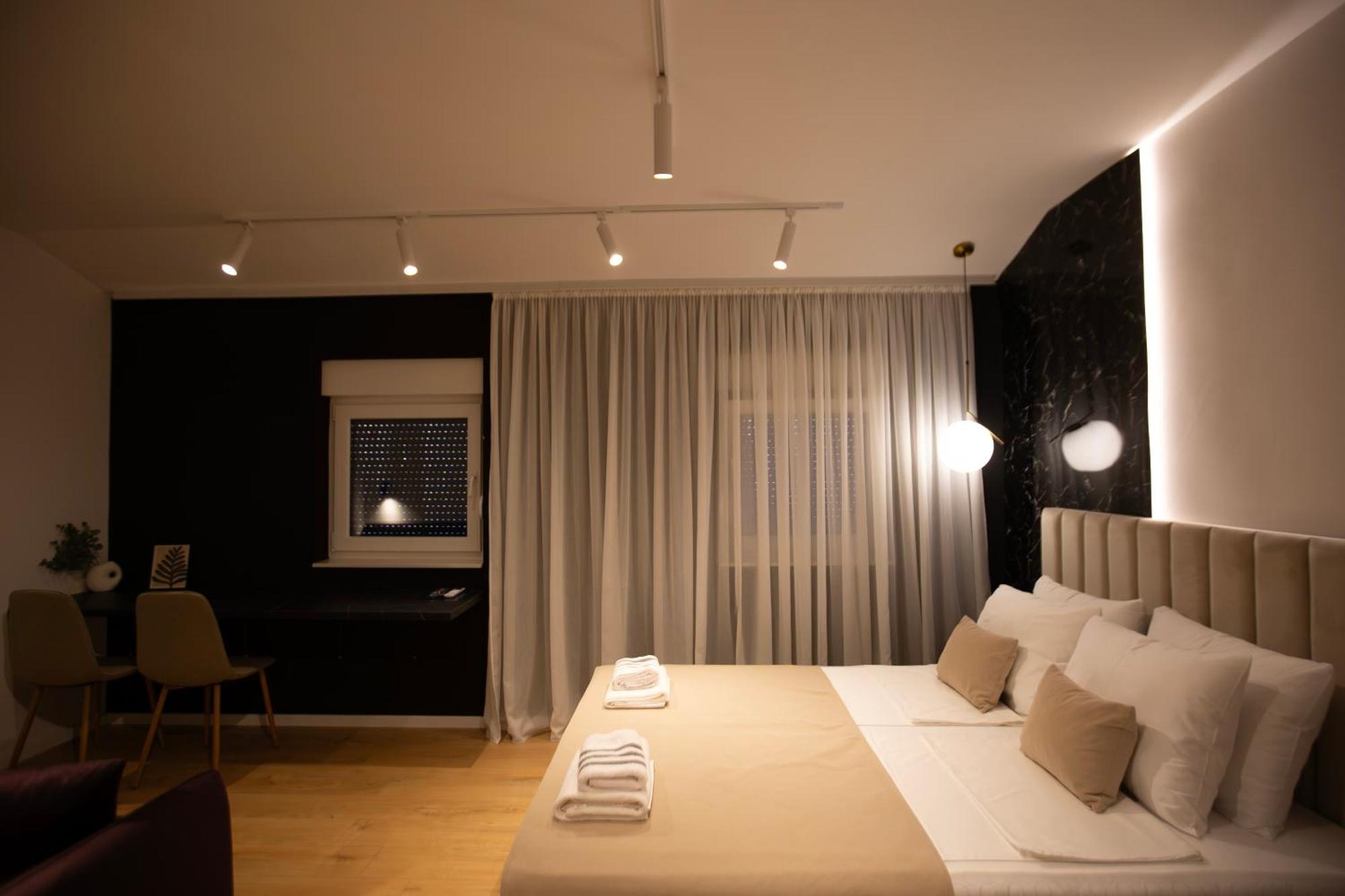 Regent Blue Apartments - Free Private Parking โมสตาร์ ภายนอก รูปภาพ