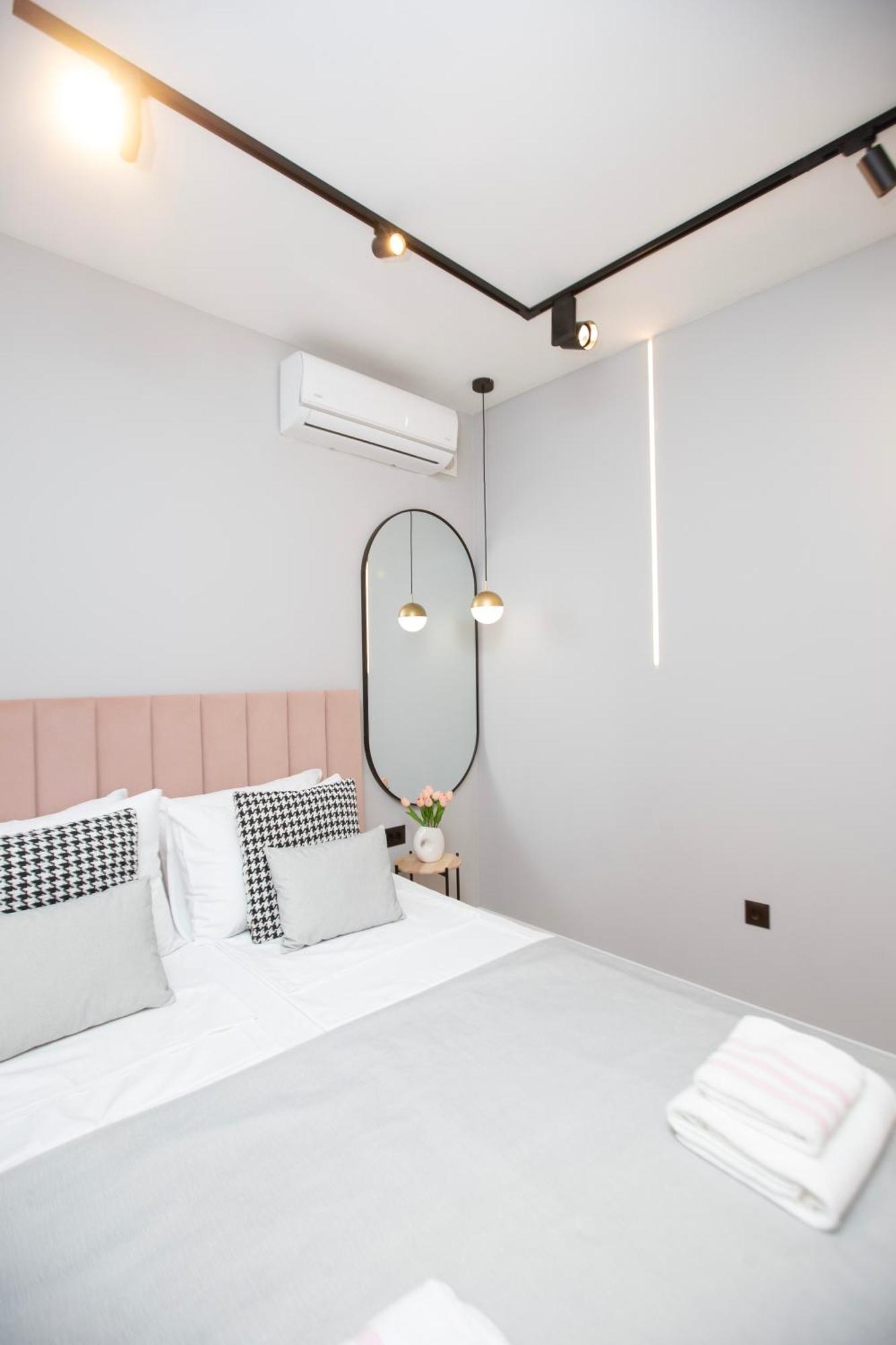 Regent Blue Apartments - Free Private Parking โมสตาร์ ภายนอก รูปภาพ
